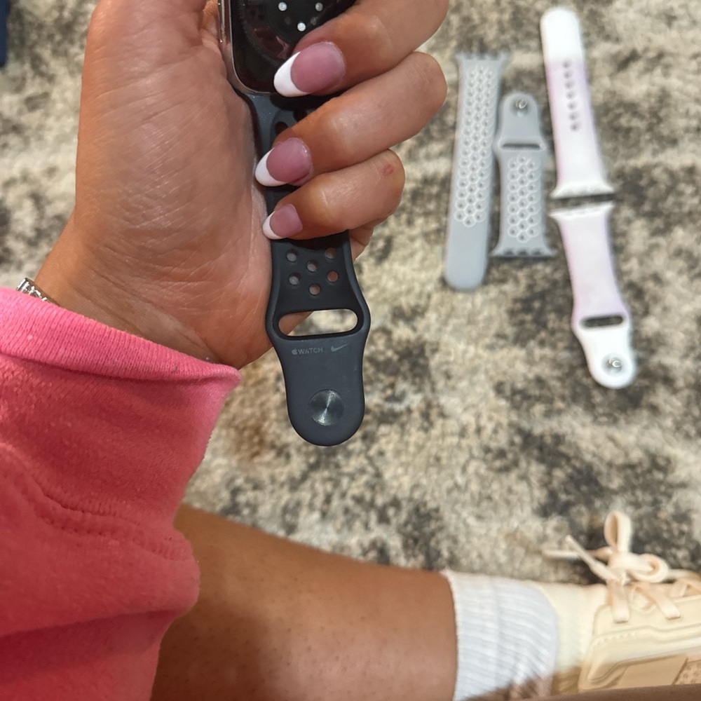 Apple Watch Series 6 44mm with Interchangeable Bands - Picture 4 of 4